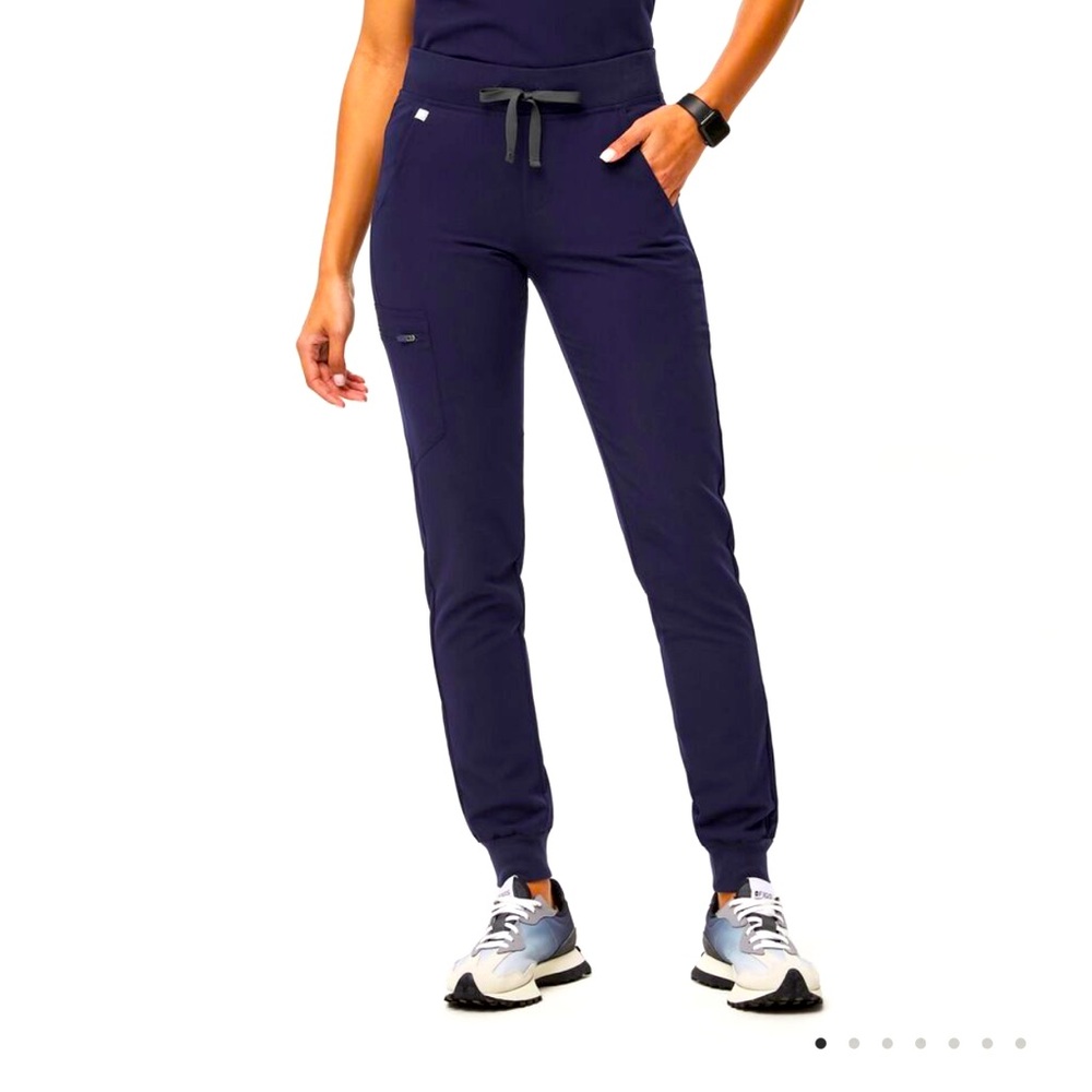 Figs Zamora Jogger Scrub Pants XS Tall- Navy